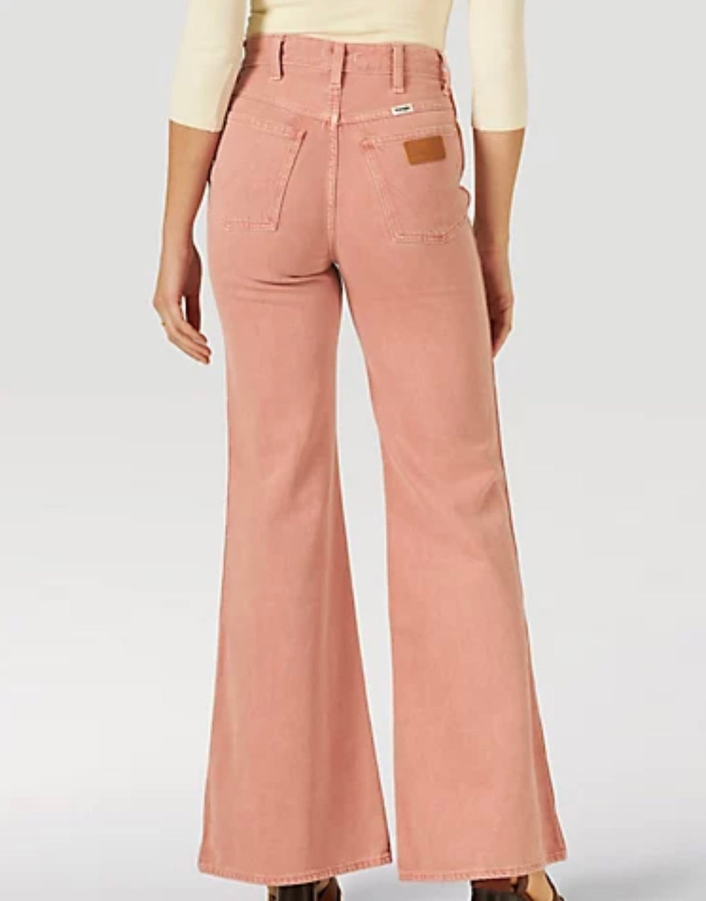The Wrangler Wanderer 622 Rose Flares