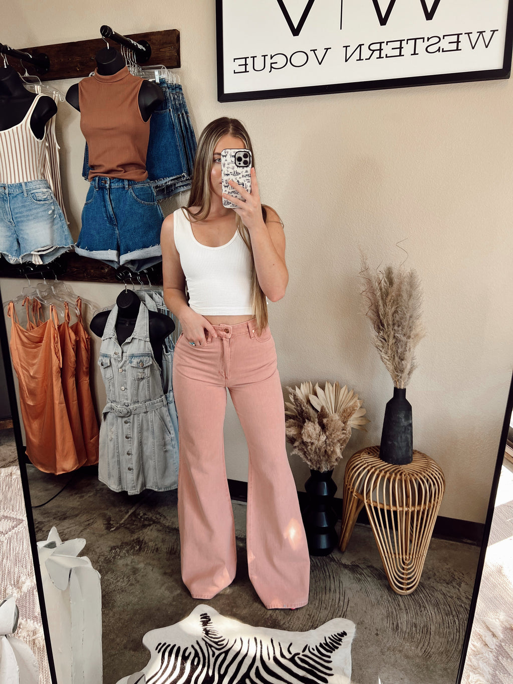 The Wrangler Wanderer 622 Rose Flares