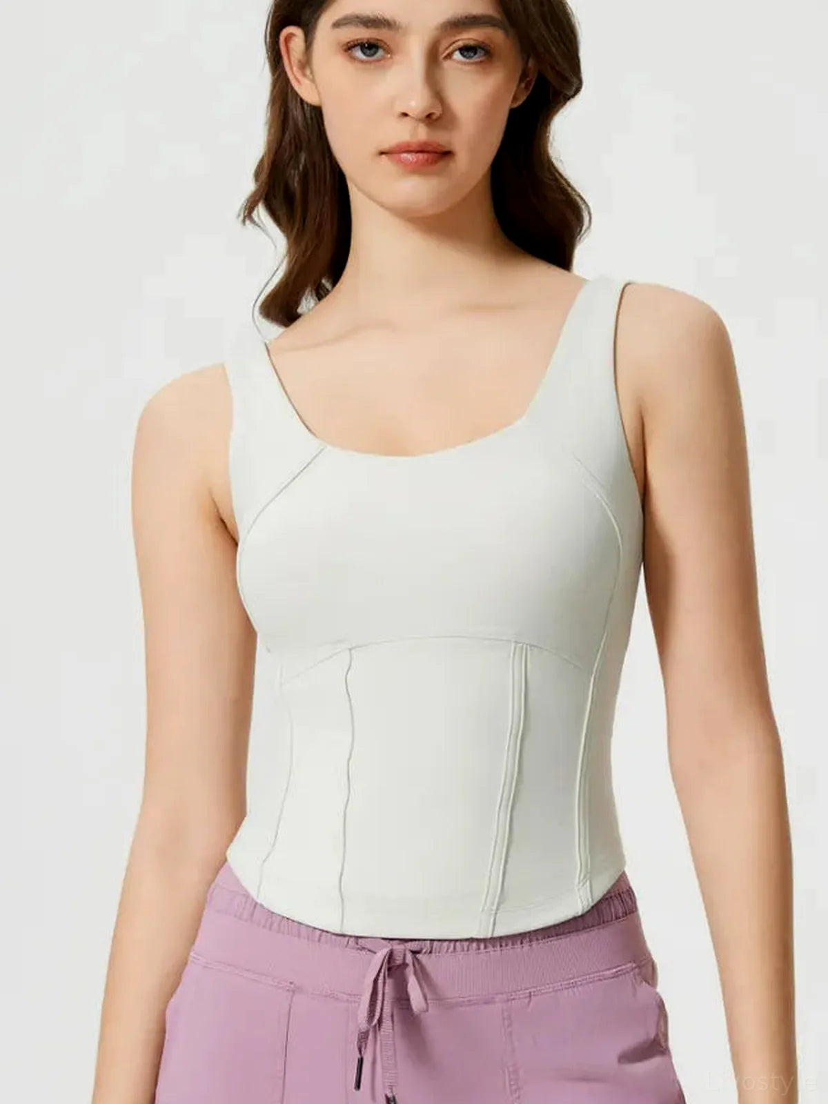 Round Neck Wide Strap Active Tank with Detachable Chest Pads