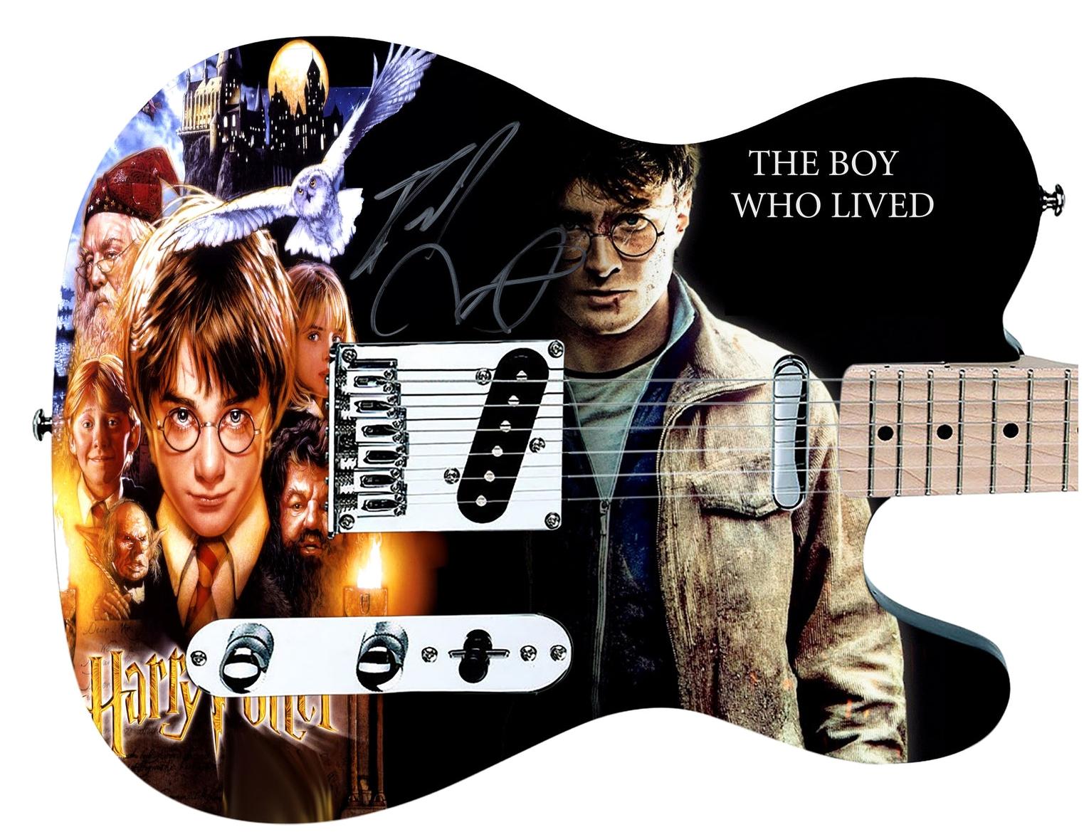 Harry Potter Daniel Radcliffe Signed Graphics Photo Guitar ACOA LOA