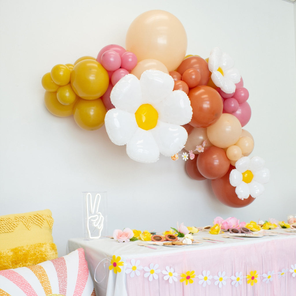 Spring Daisy Flower Felt Banner - 6.5 Ft