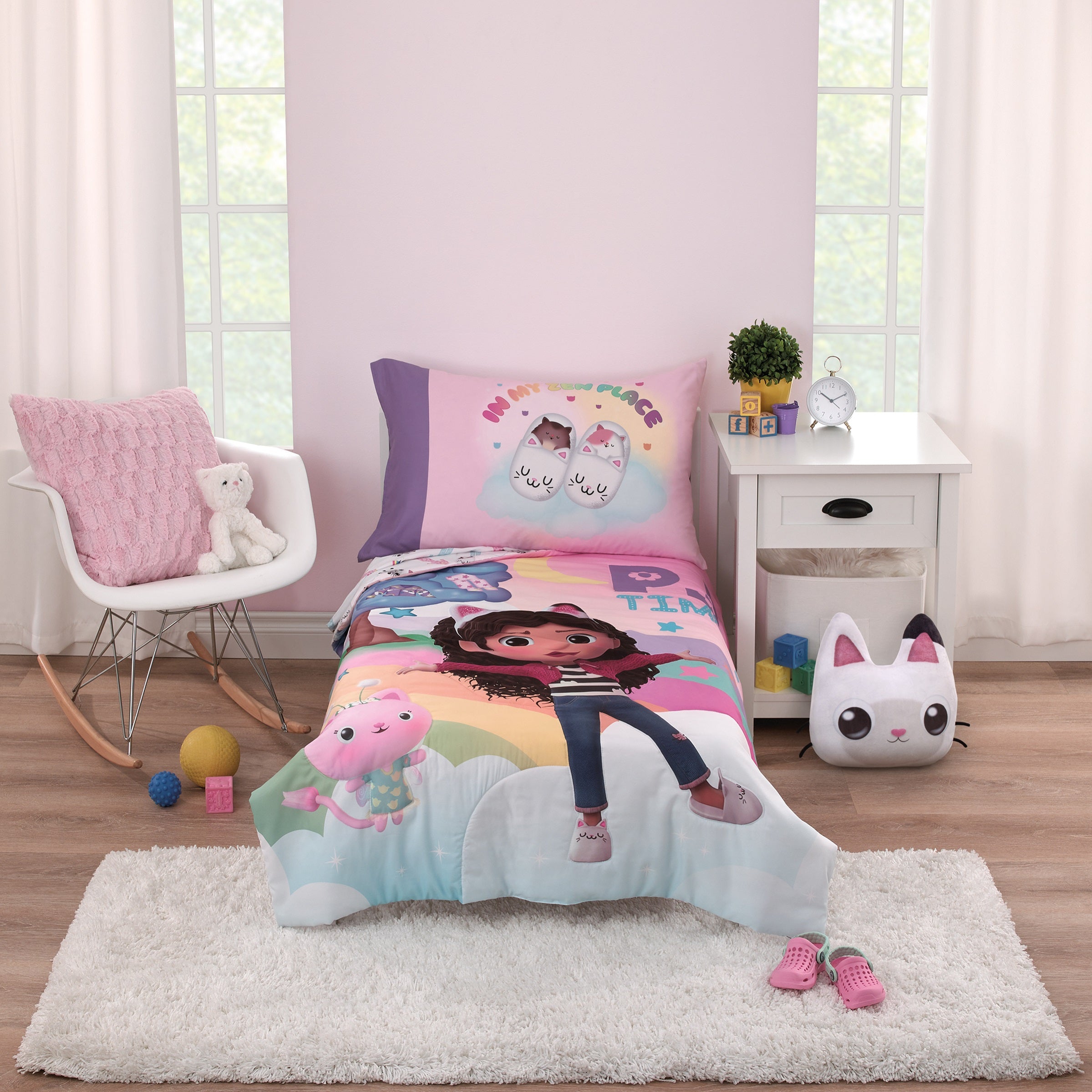 DreamWorks Gabby's Dollhouse Dream It Up Pink and Purple Pandy Paws Super Soft Toddler Blanket