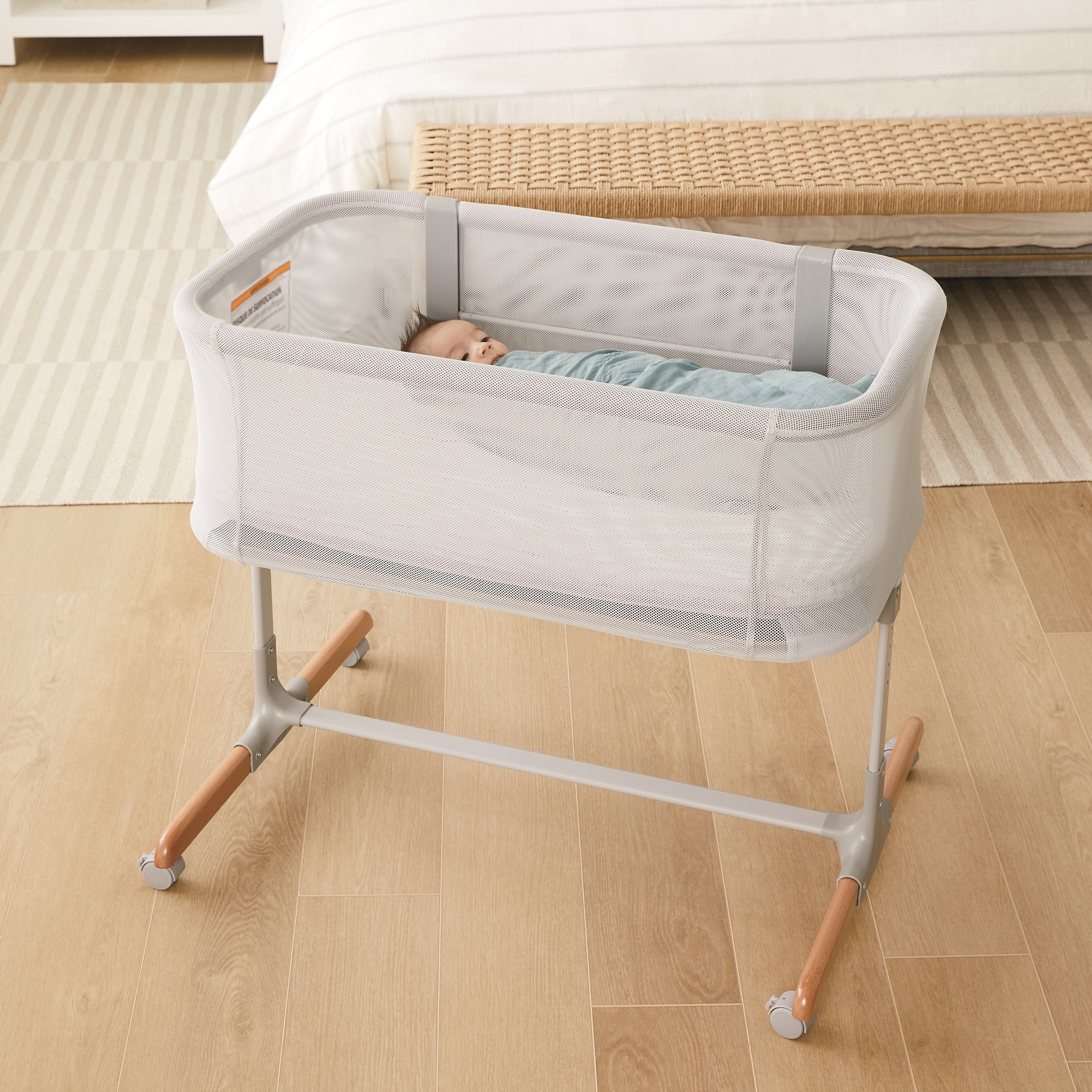 Skip Hop Cozy-Up 2-in-1 Bedside Sleeper Grey and White Clouds 100% Cotton Fitted Bassinet Sheet