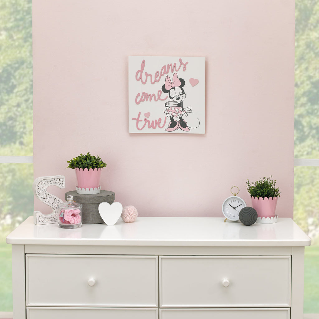 Minnie Mouse Dreams Come True Pink and White Hearts Wood Wall DÃ©cor