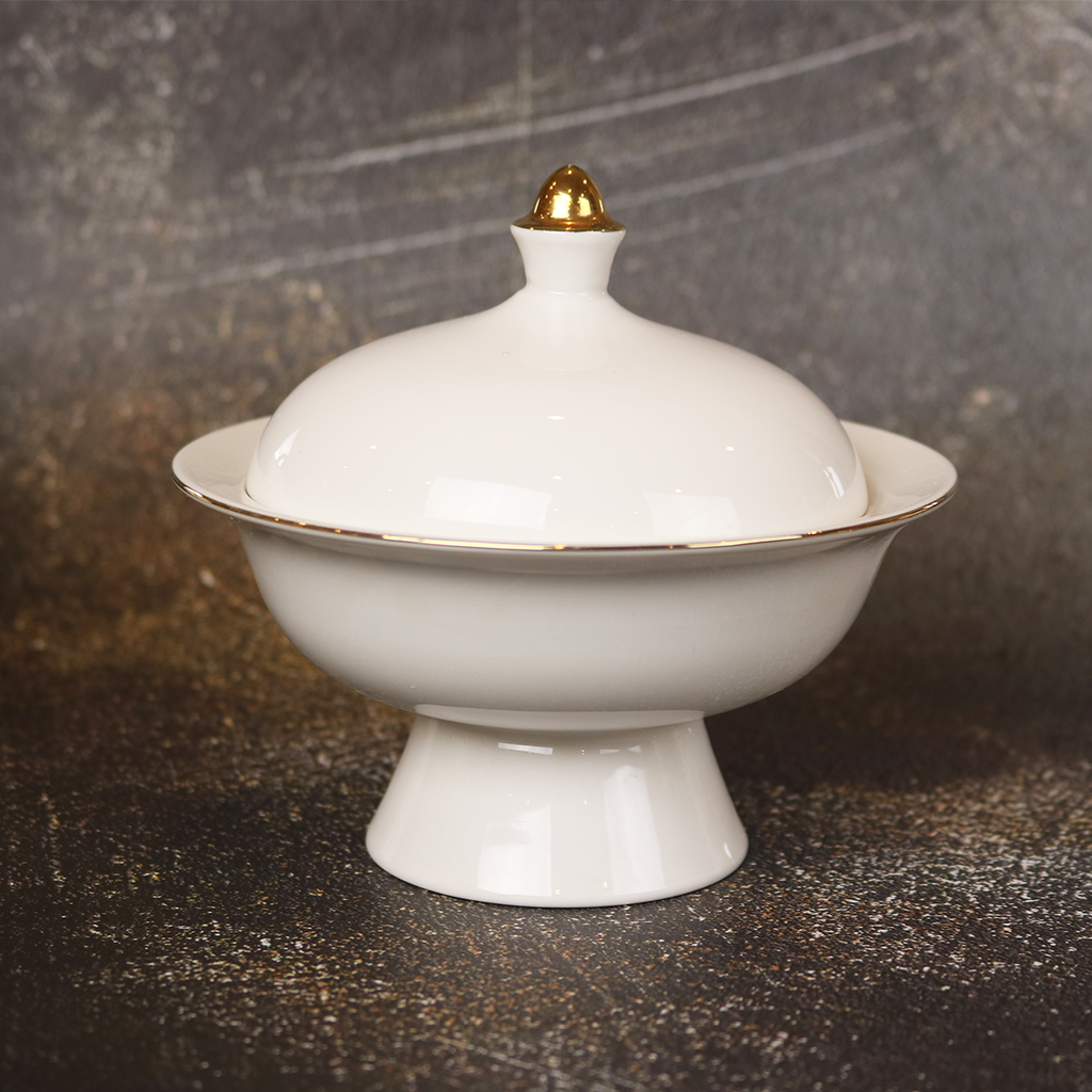 White Versaille Soup Bowl with Lid- Set of 4